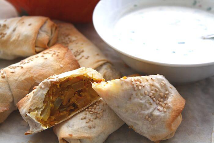 Kürbisröllchen mit Minz-Dip
