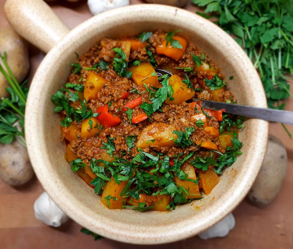 Bauerntopf mit Hackfleisch und Kartoffeln selber machen | issgesund.de