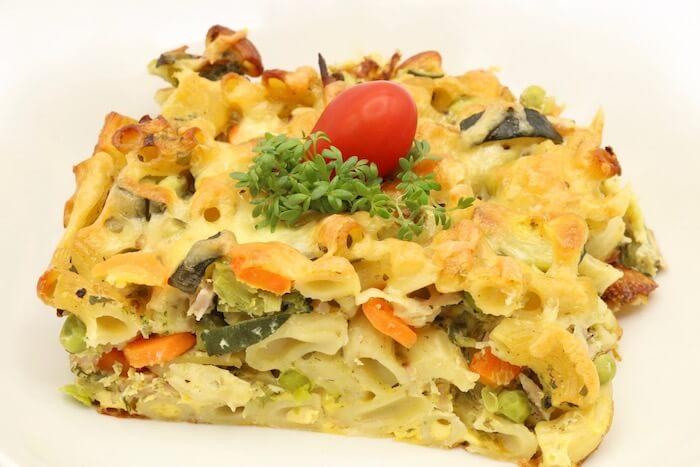 Schinken-Gemüse-Hörnchen Auflauf nach dem issgesund-Rezept