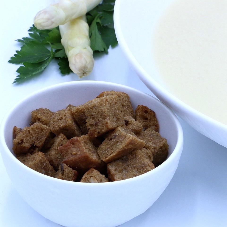 Croutons - geröstete Brotwürfel